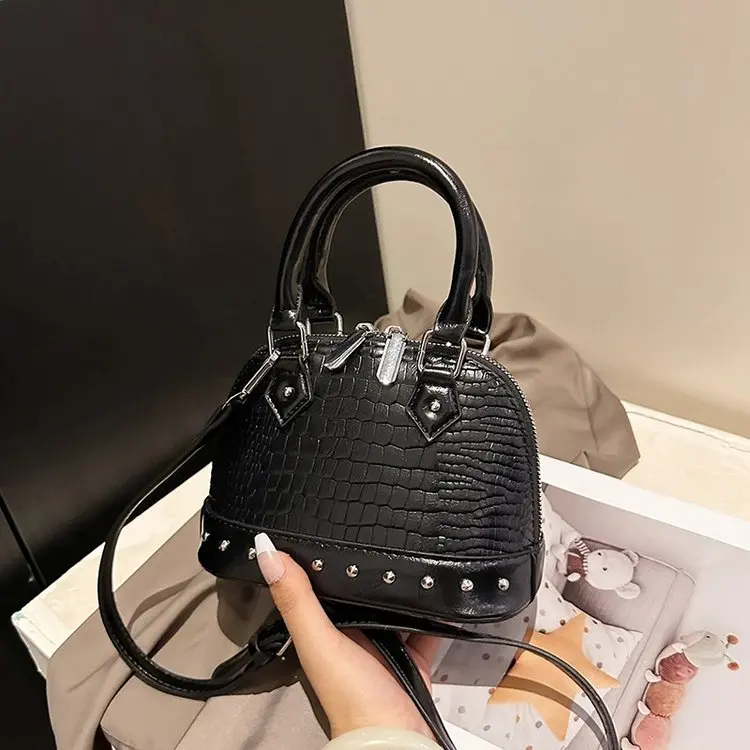 

2026 New Women's Shell Bag, Solid Color Mini Bag, Adjustable Strap Convertible Shoulder Purse, Trendy Fashion for Daily Outing