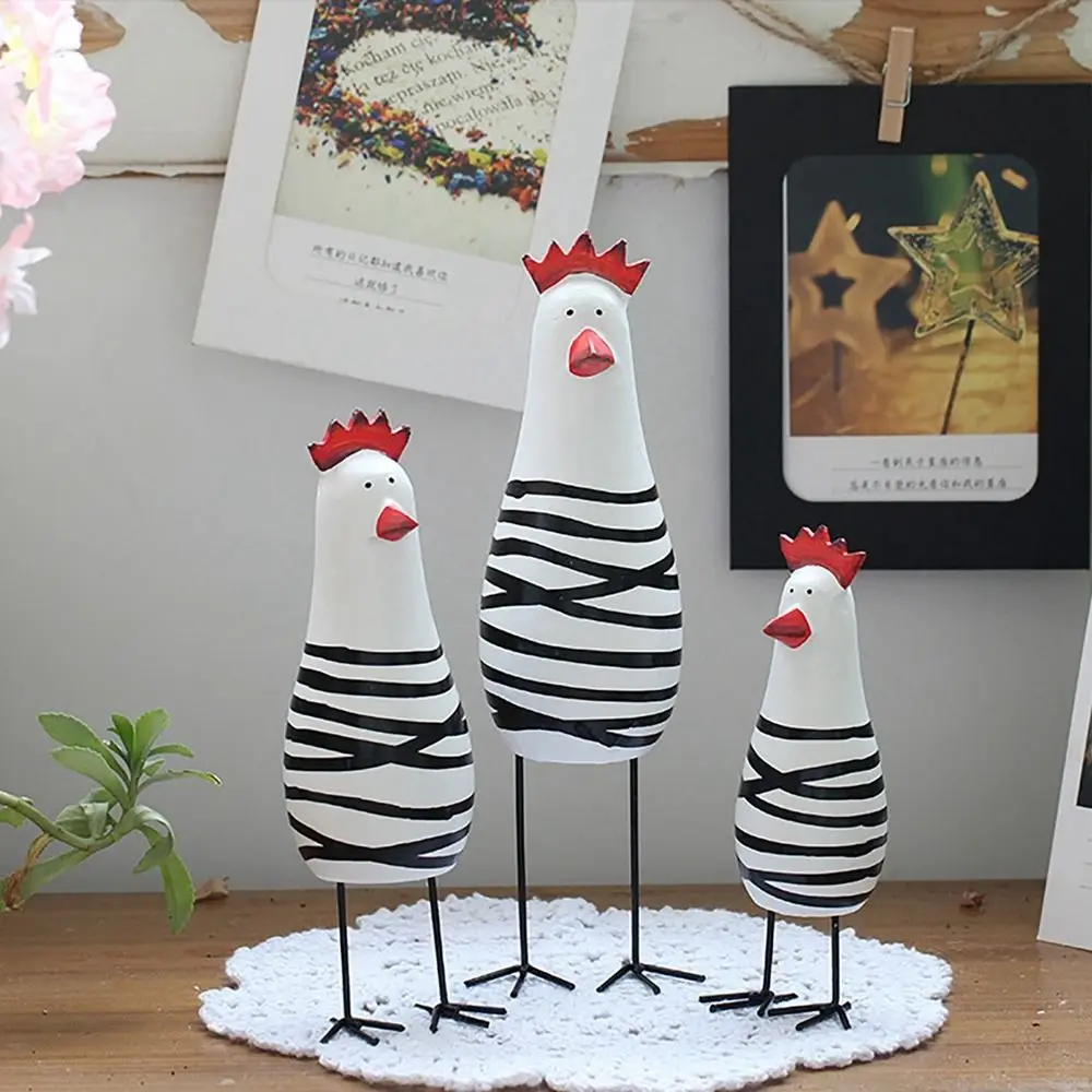 3Pcs/Set Exquisite Carving Painted Chicken Statue Chic Stylish Wooden Chicken Ornaments Cute Desktop Rooster Figurine Office