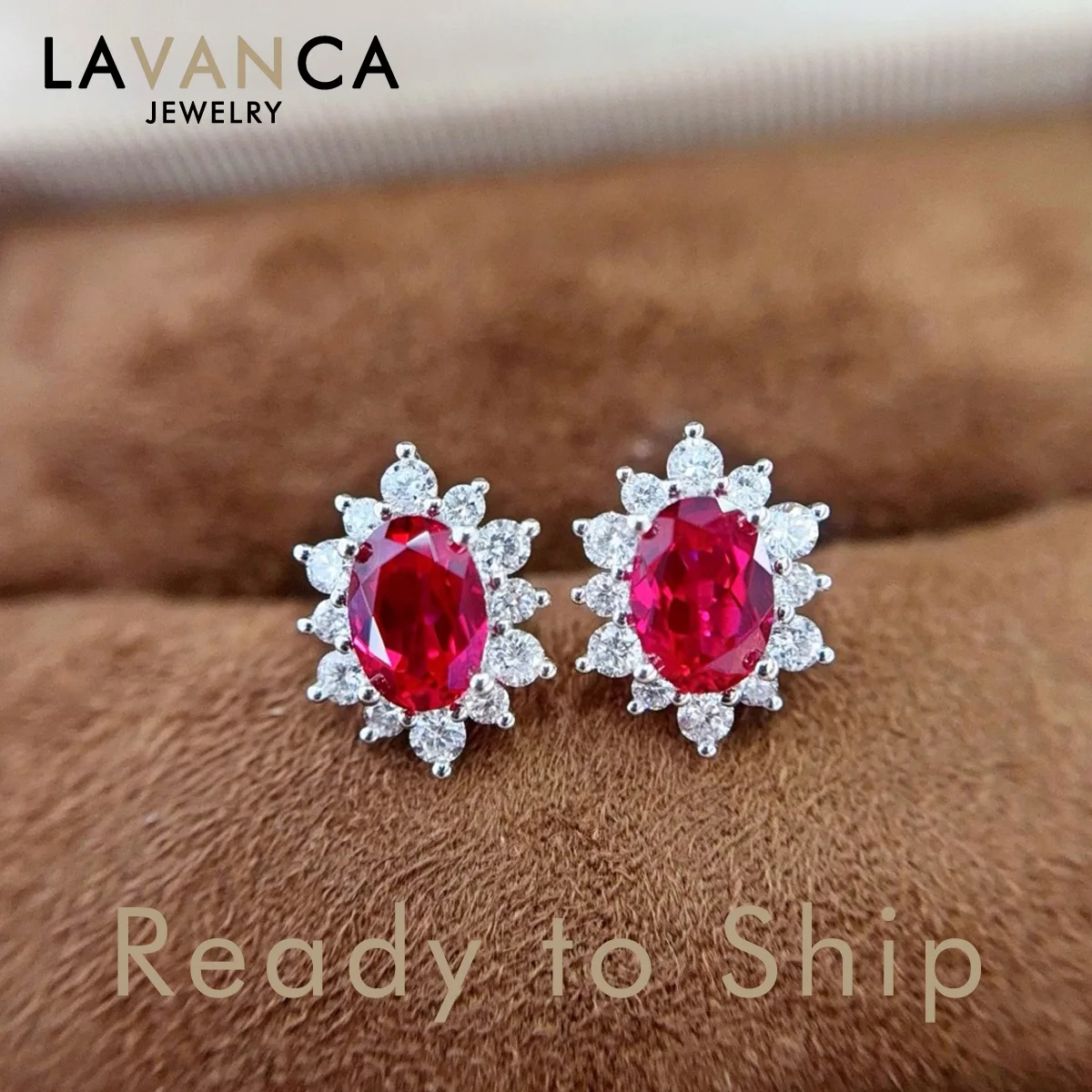 

Лабораторные серьги с рубинами и бриллиантами. Овальные серьги с рубином, выращенные в лаборатории. Белое золото 18 карат. Серьги-гвоздики в форме подсолнуха. Ювелирные украшения.