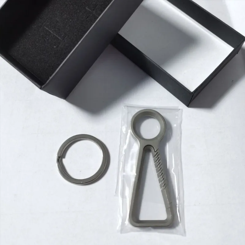 Stainless Steel Keychain, Multifunctional Car Key, Minimalist Keyring, Pendant, Outdoor Mountain Climbing Buckle