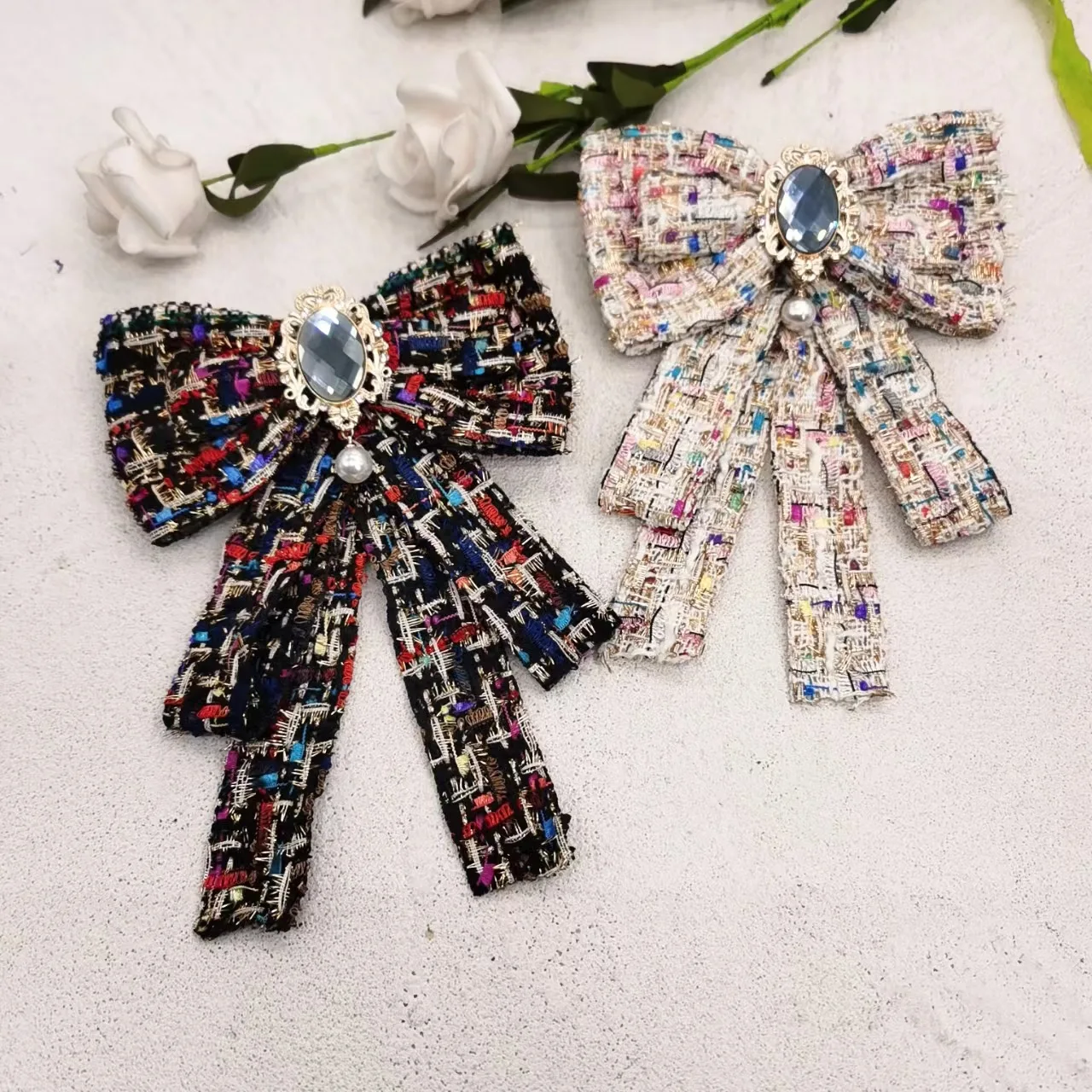 Women's Bowknot Elegant Ribbon Brooch for Collar Clothing Accessories Tweed Bow Brooch with Rhinestones Lapel Pin BR100003