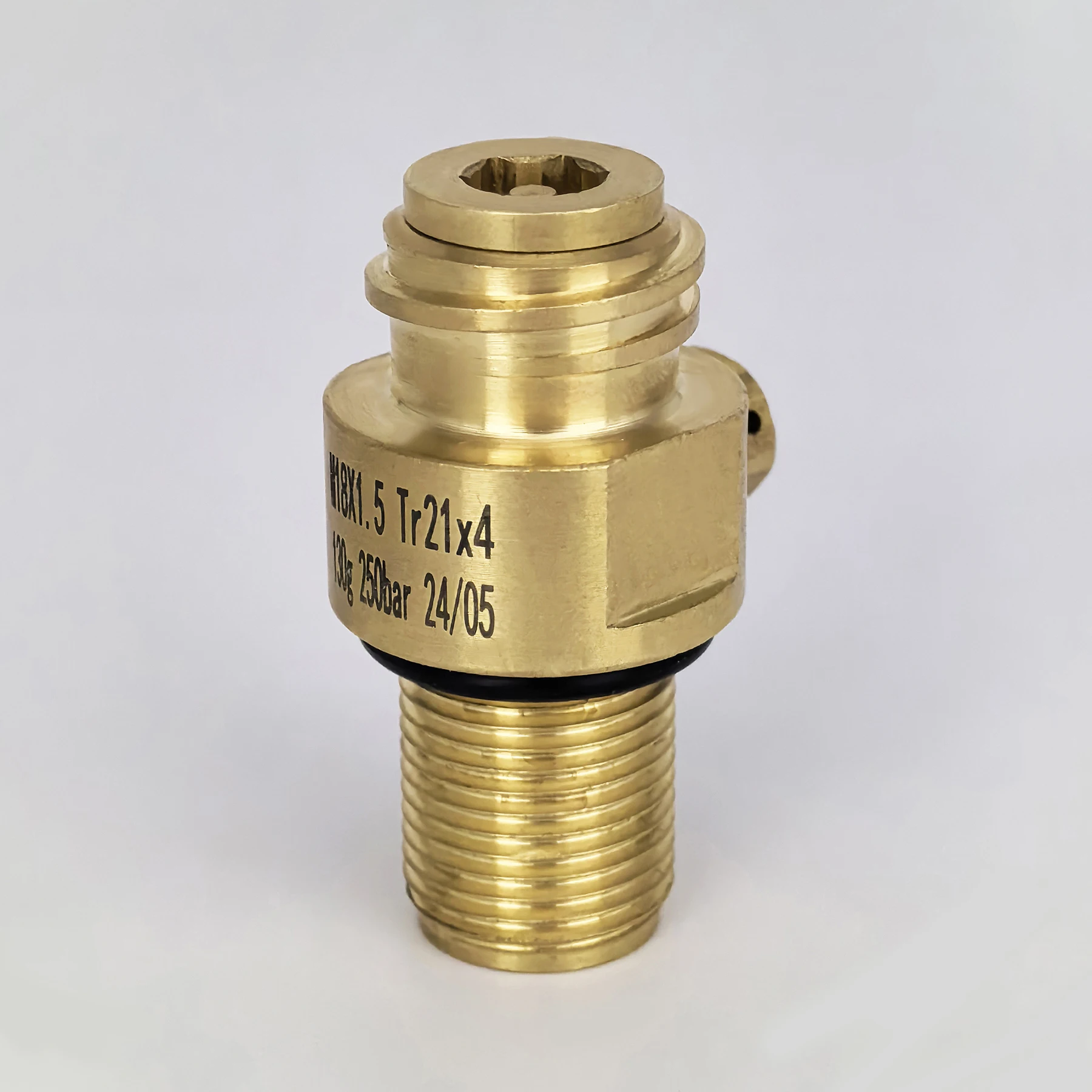 M18x1.5 Thread Soda Water CO2 Cylinder Tank Bottle Valve Adapter ON/OFF Refill Filling TR21-4 Sparkling Water Machine