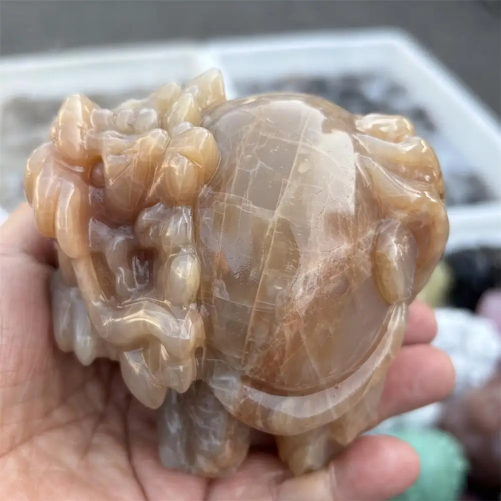 Natural Quartz Moon Ton Pixiu Carving Reiki Healing Fengshui Stone Home Decor Animal Gift for Holiday Crafts