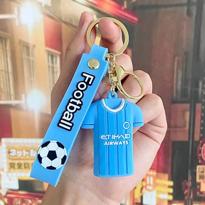 miniso  Car keychain pendants, exquisite and personalized boy bags, key chain rings, small gifts