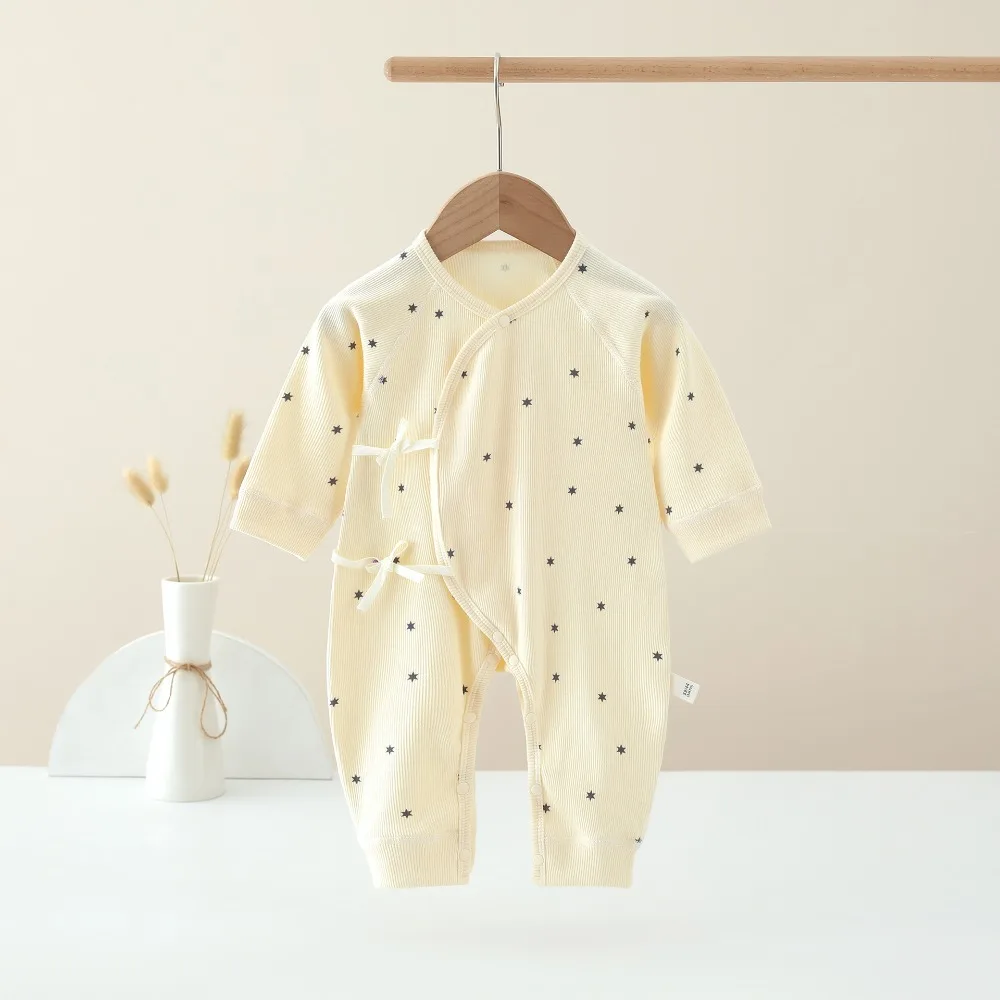 Baby jumpsuit spring autumn A-class cotton newborn clothes long sleeved butterfly clothes newborn baby pajamas