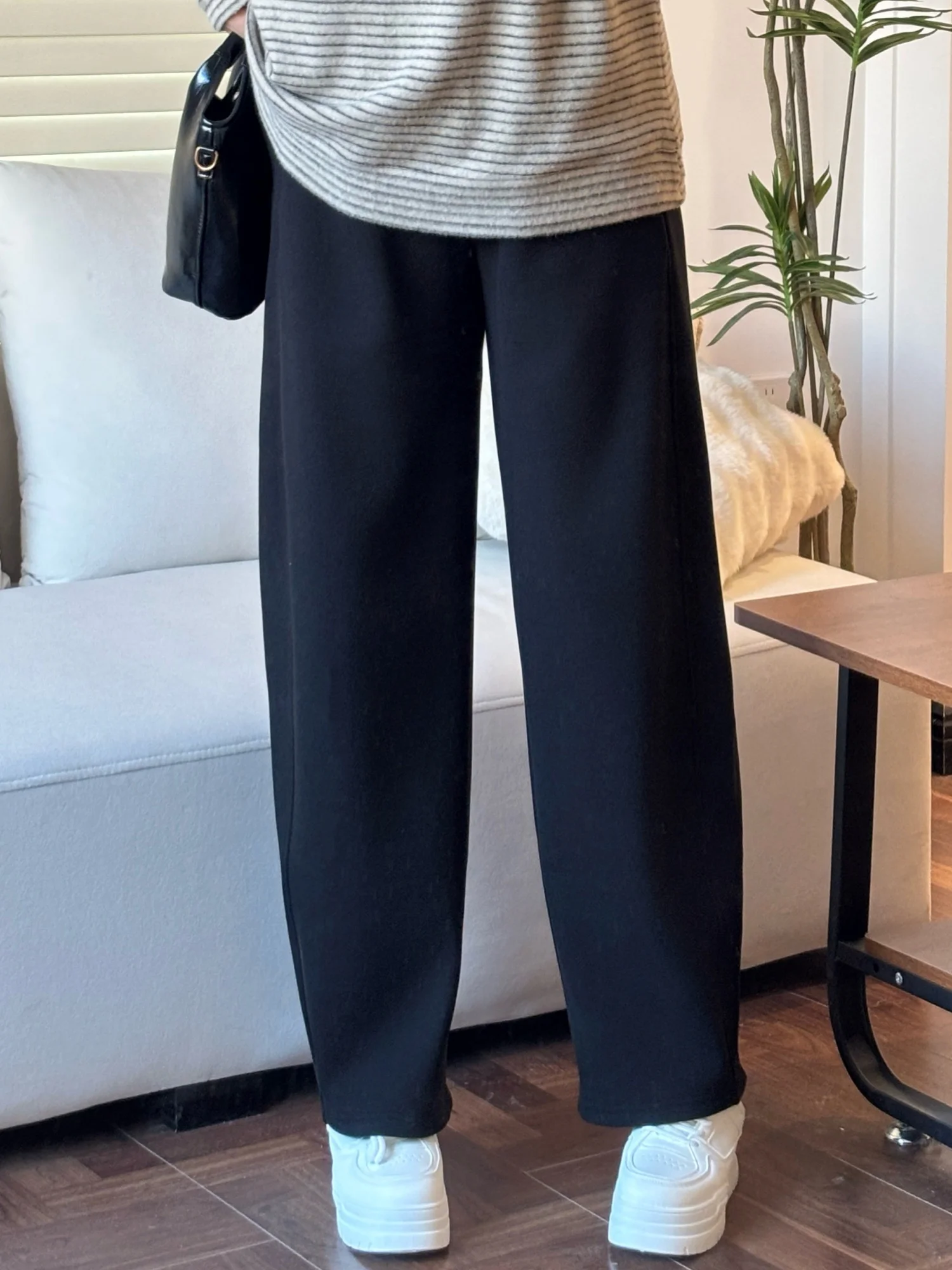 

plus Size Women's Winter Fleece Lined Wide Leg Pants Casual Warm Straight Cut Trousers Trendy High Waist Polyester Fiber