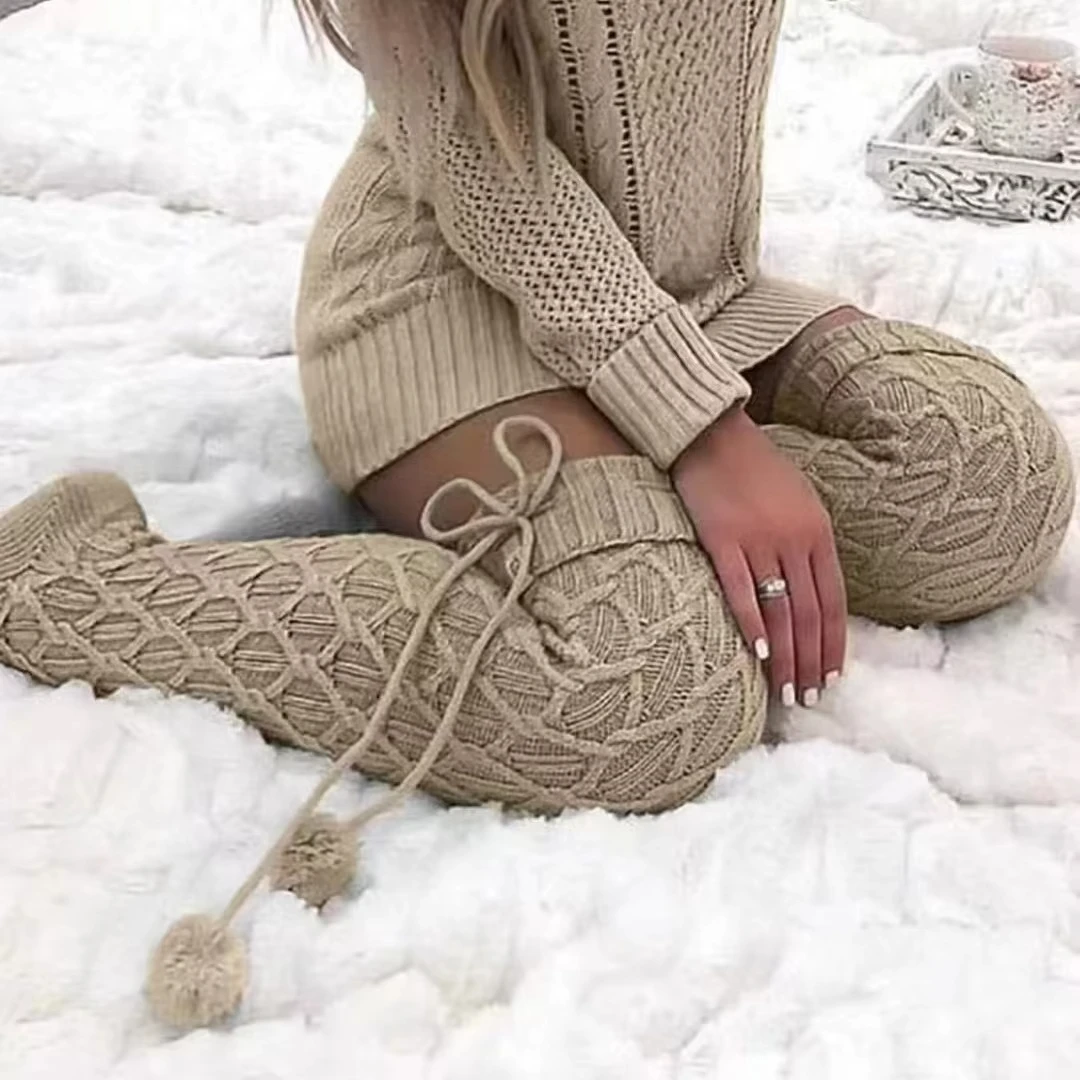 Winter over-the-knee socks, mid-calf diamond-patterned long stockings with hanging balls, women's thigh-high socks, high socks