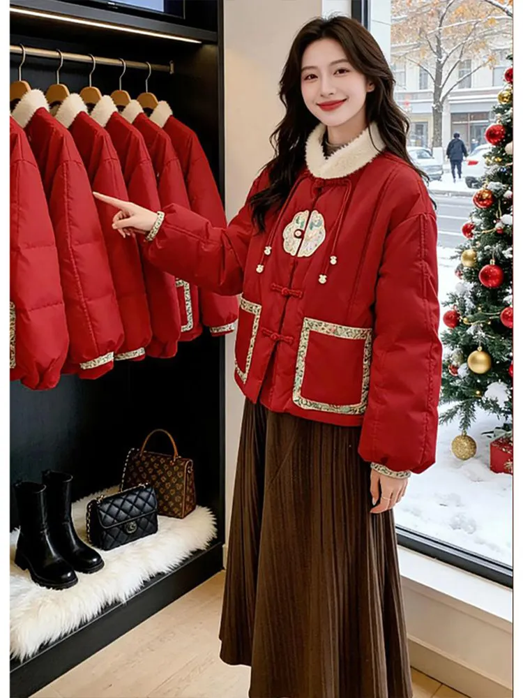 

Красная вышитая хлопковая куртка с пуговицами, женская улучшенная версия, с воротником-стойкой, комбинированная, зимняя, новая, традиционный китайский костюм