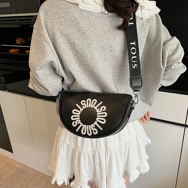

Luxury Trend Designer Women's Elegant Handbag - Leather Zipper Crossbody Tote With Detachable Shoulder Strap & Charm
