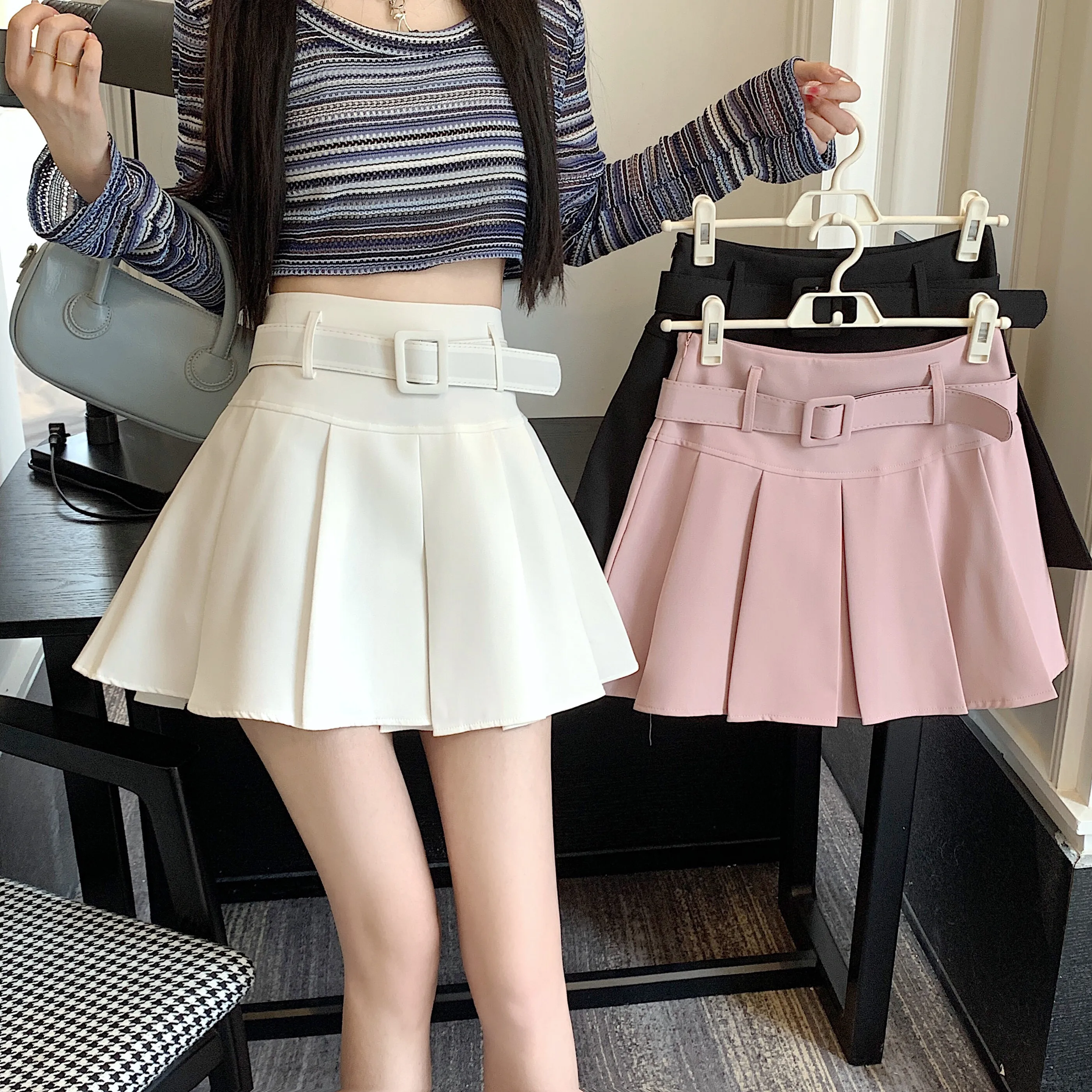 

White Halfbody Skirt for Women 2024 New Spring and Autumn Luxury High Waist Draping Small Tall Pleated A-line Short Skirt