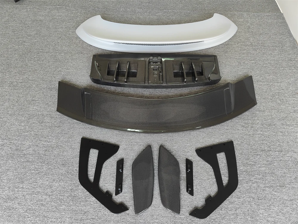 Automotive Component Carbon Fiber GT3 Style Rear Wing Spoiler for  911 992 GT3 Style Resin Primer Carbon Fiber GT Spoiler