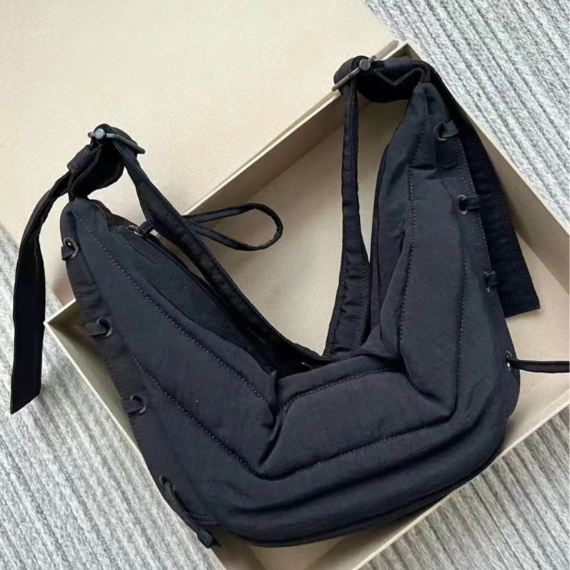 LE Nylon Croissant Bag Wandering Messenger Bag Men and Women Dumplings Shoulder Messenger Bag Croissant Bag Chest Bag Couple