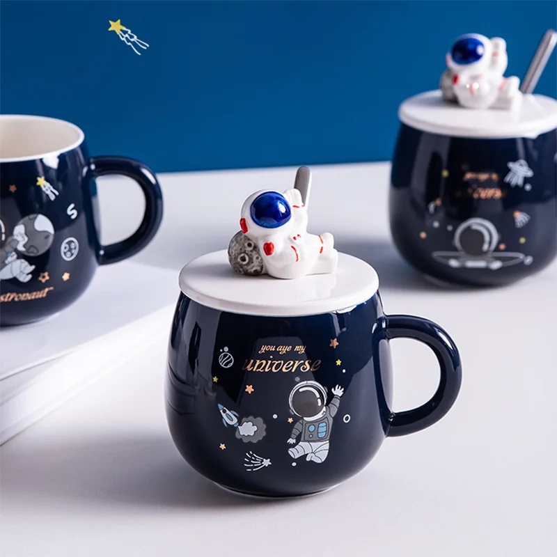 

Astronaut Coffee Mugs Ceramics Milk Tea Travel Cups Office Home Drinking Glass with Lid Spoon Christmas Birthday Gifts Drinkware