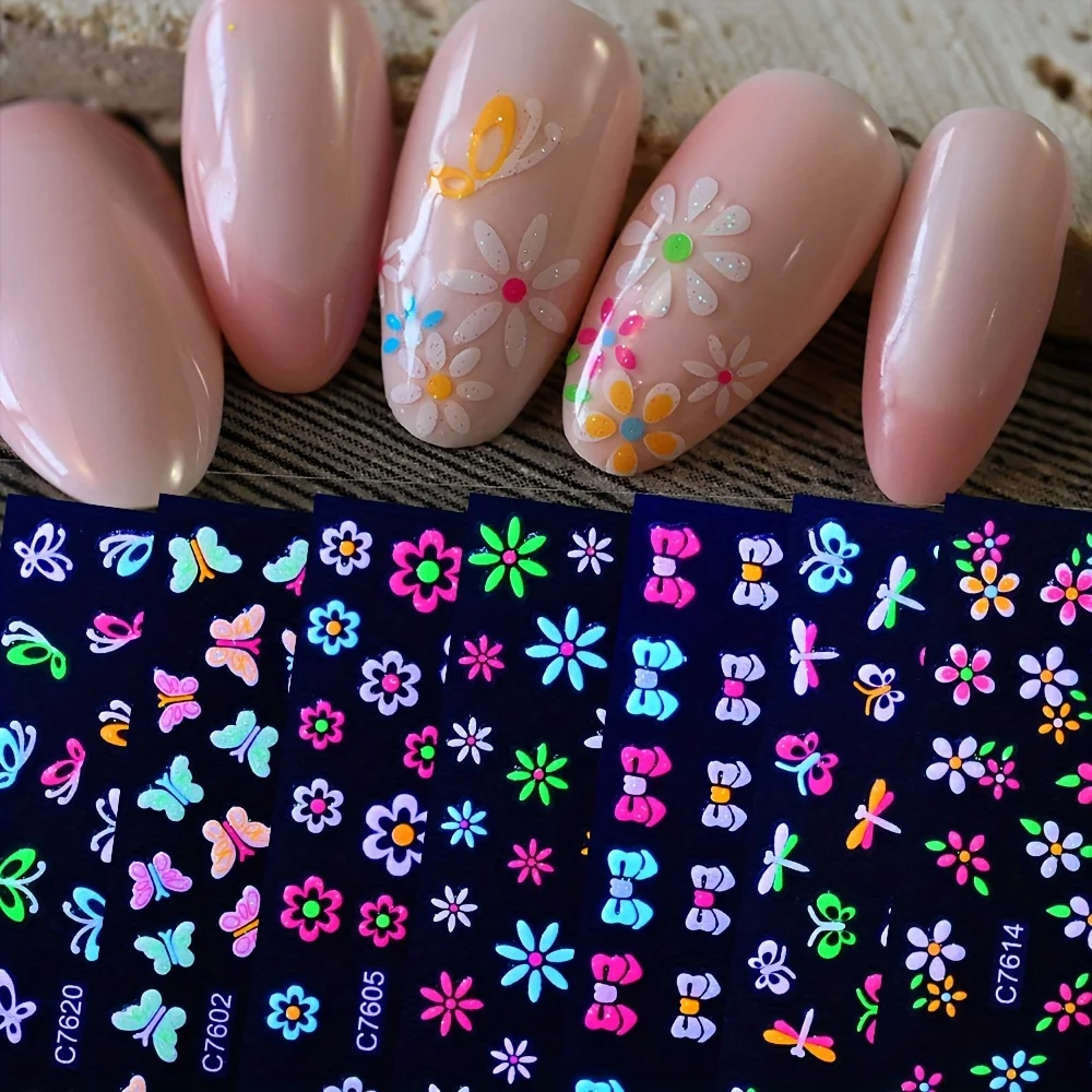 24 Blatt Leuchtende Blumen-Schleifen-Nagelkunst-Aufkleber - Selbstklebende DIY-Nagelsticker mit Herz-, Stern- und Schmetterlingsmustern