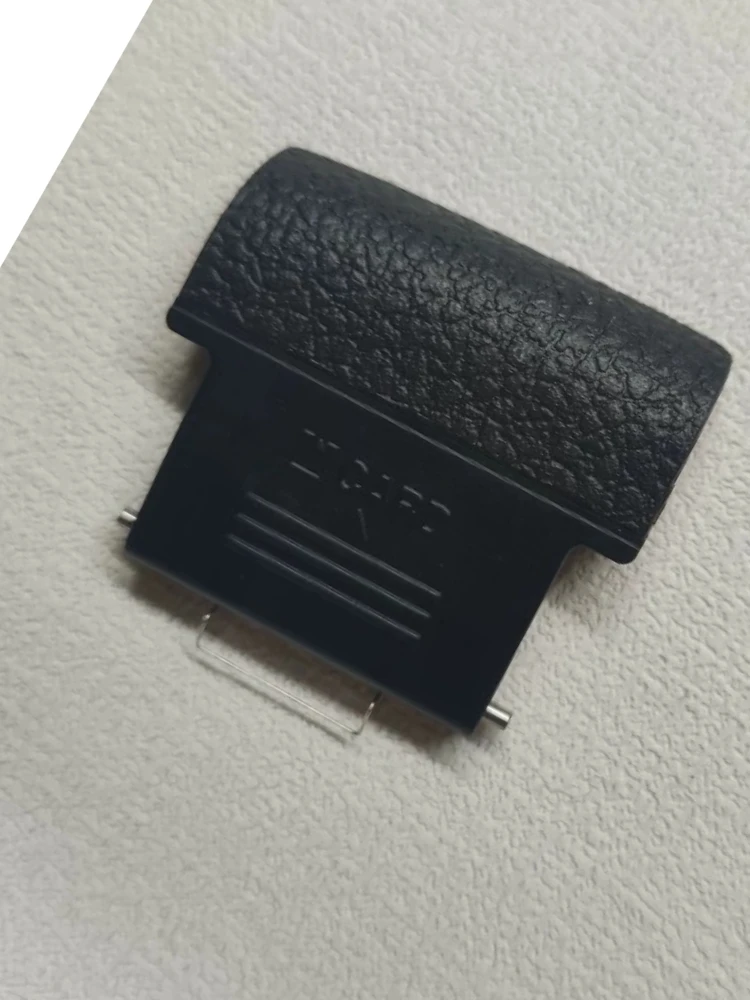 

Suitable for Nikon D7500 Card Slot Cover