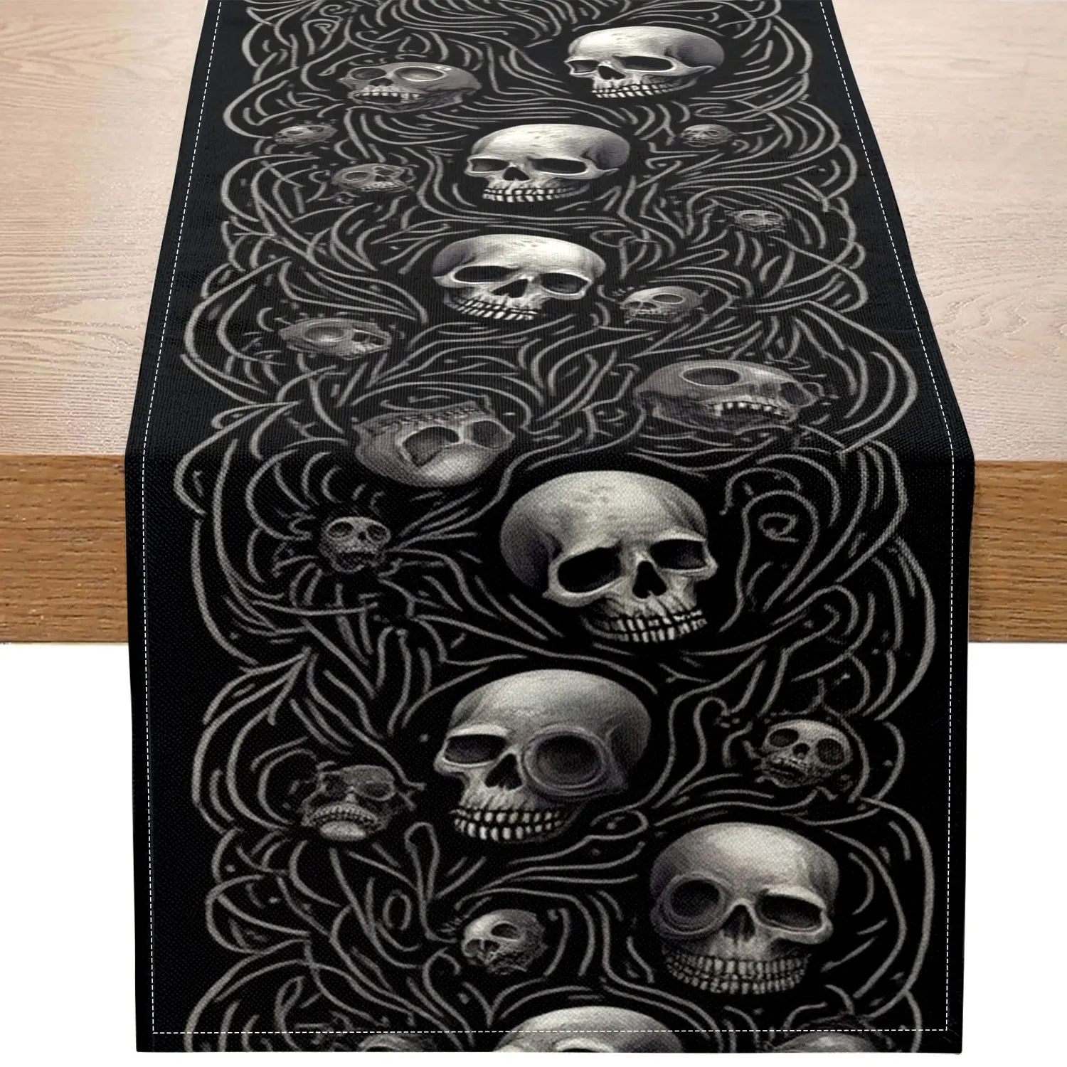 

Цельная дорожка для стола Dark Skull Line Art с загадочными узорами, которая привлекает, подходит для вечеринок в готическом стиле и других случаев.