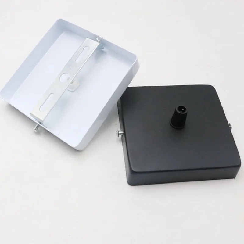 

Черный/белый винтажный подвесной светильник с квадратным шнуром, потолочный навес с розой 100x100x20 мм с монтажным кронштейном