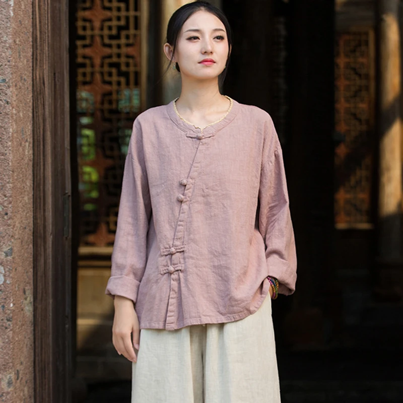 النمط الصيني المرأة القطن الكتان قميص غير رسمي جديد وصول 2025 الخريف س الرقبة عادي اللون الإناث طويلة الأكمام بلايز قمصان M1970