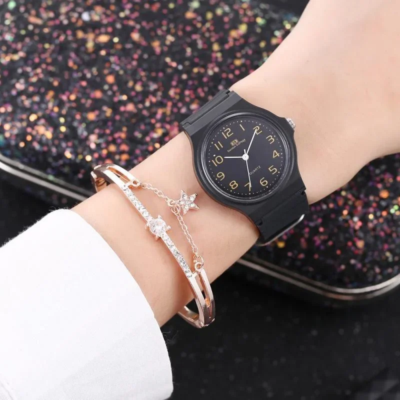 1Pc Black Women Watches Silicone Strap Soft Small Wrist Watches Teen Boys Girls WristWatch Unisex Men Watches Relojes Para Mujer