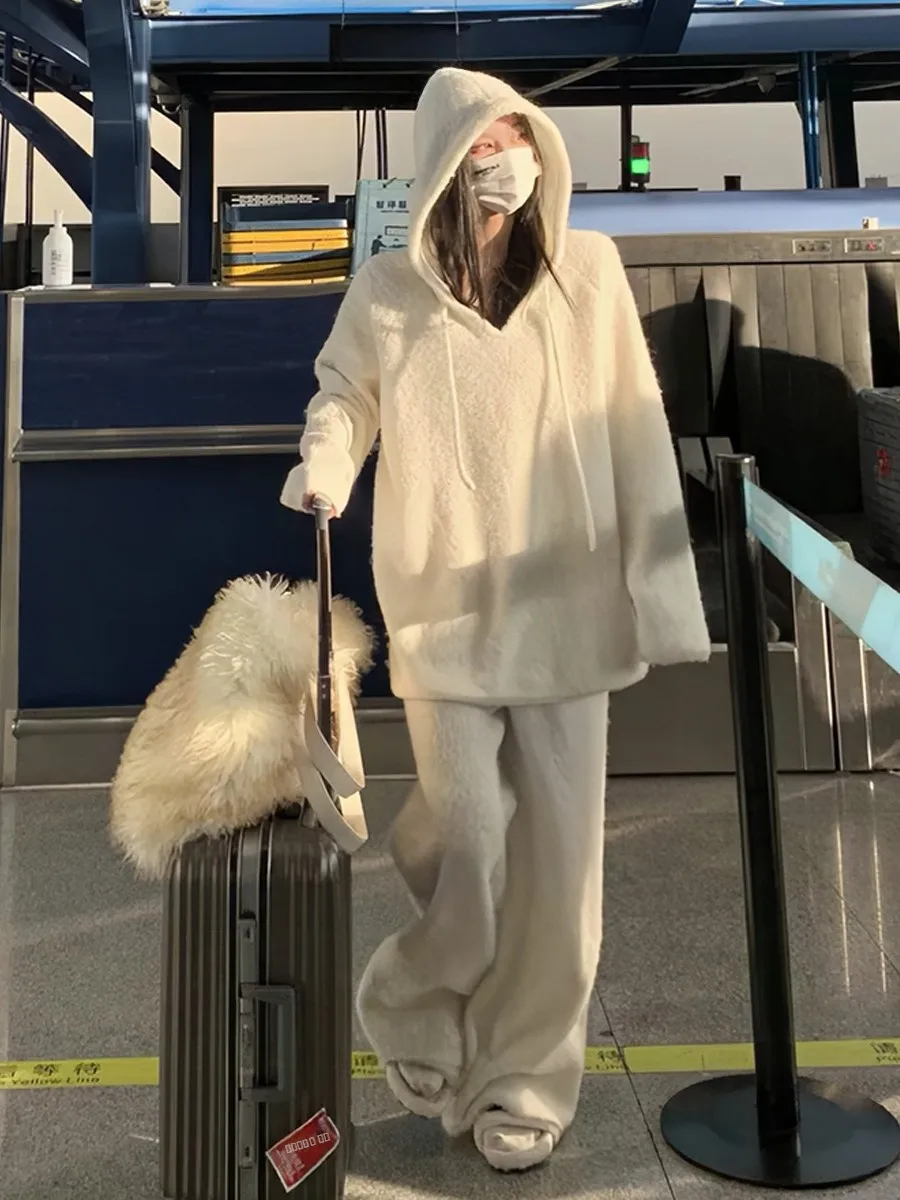 

Осенне-зимний вязаный повседневный комплект для дома: топ с капюшоном в корейском стиле и брюки с широкими штанинами для молодых женщин, студенческий наряд с длинными рукавами