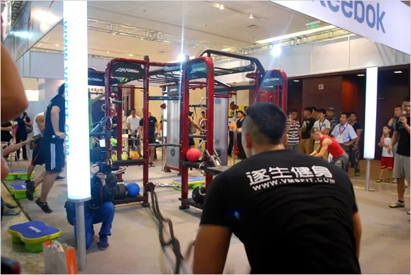 آلة تدريب الأثقال المجانية من المصنع مباشرة لعام 2019، معدات فولاذية متعددة الوظائف لبناء الأجسام للياقة البدنية #4