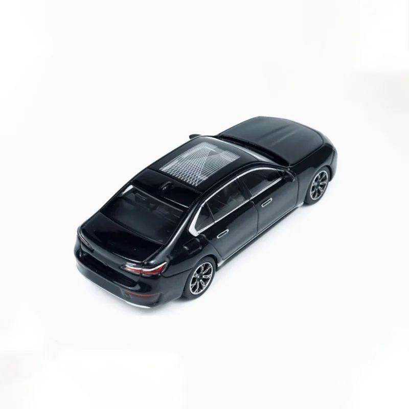 Diecast 1:64 Scale BMW i7 eDrive50 Pure Electric 7 Series Simulation  Alloy Car Model Static Display  Gift Souvenir Decration