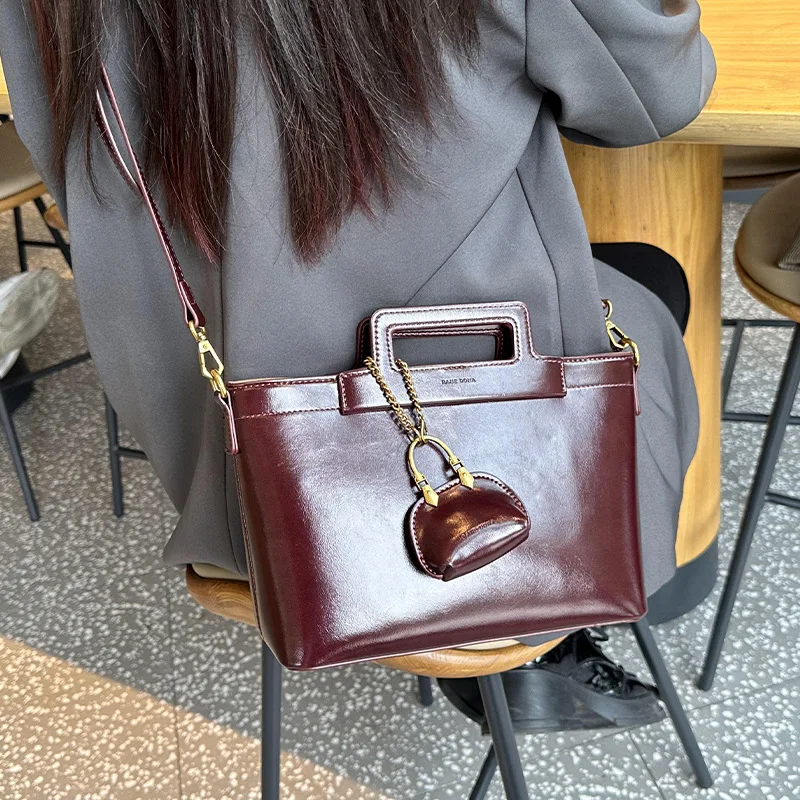 RA Fashion Brand Design Handbag Advanced Texture Light Luxury Women's Fashionable Armpit Crossbody Shoulder Bag Soft Leather