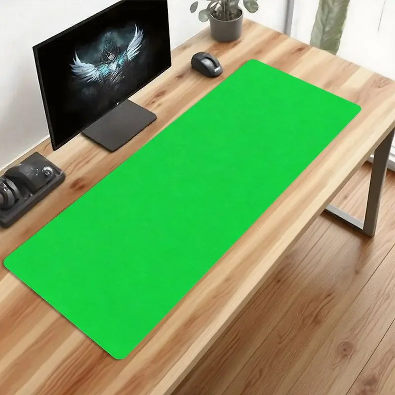 Цельный яркий зеленый настольный коврик, нескользящая основа, идеально подходит для игрового использования и офисного использования, размеры 31,5 x 11,8 дюйма.
