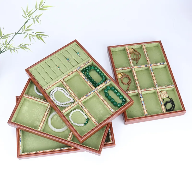 Embroidered jewelry plate, light green silk cloth bracelet, earrings, viewing plate, jade jewelry display plate