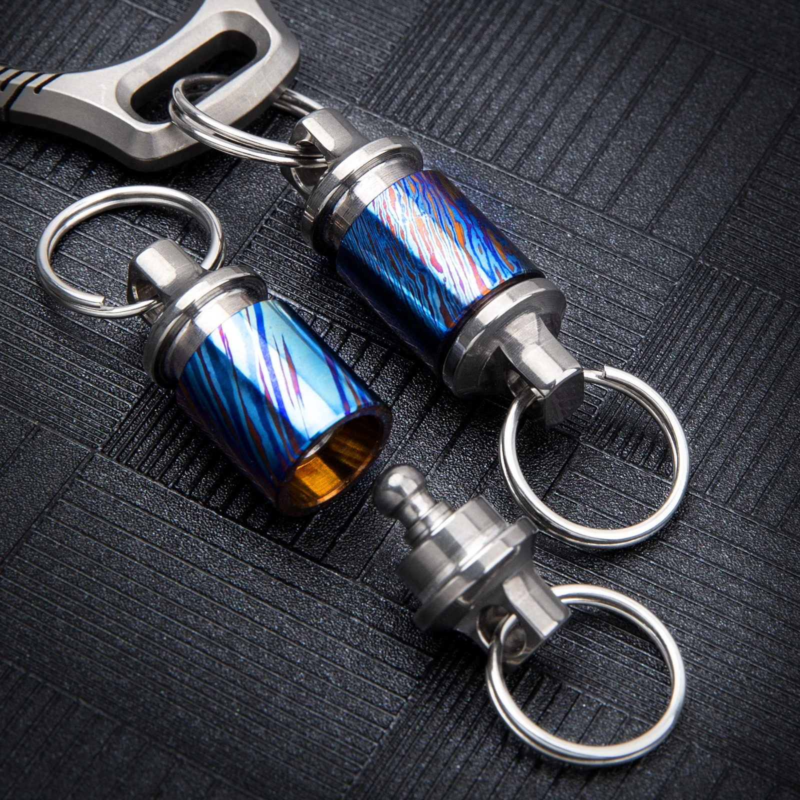 Titanium Alloy Damascus Keychain High Quality Men Luxury Key Chain 360° Rotatable Key Buckle EDC Quick Release Small Multitool