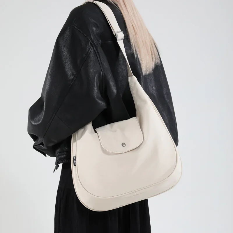 

2025 Light Luxury Niche Convertible Underarm Dumpling Bag - Trendy Texture Leisure Commuter Shoulder Cloth Bag