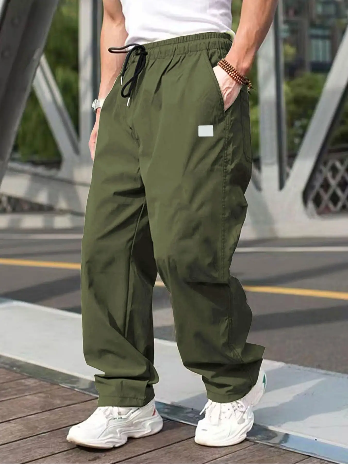 Herren Einfarbige Cargo-Hose mit Taschen und Kordelzug Regular Fit Lässige Modische Hose für den Alltag Herren-Unterteil – Detail 7