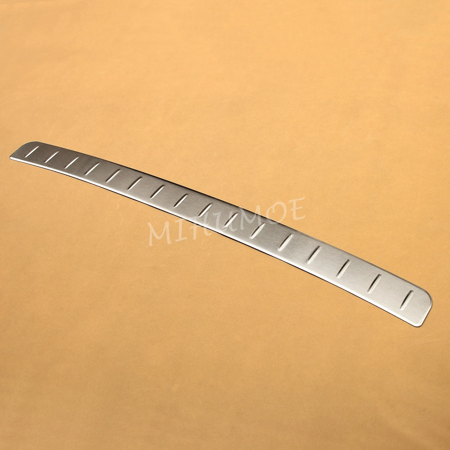 لتويوتا كامري 2019 2020 2021 2022 2023 2024 2025 واقي مصد السيارة الخلفي عتبة غطاء صندوق السيارة الأجزاء الخارجية الفولاذ المقاوم للصدأ