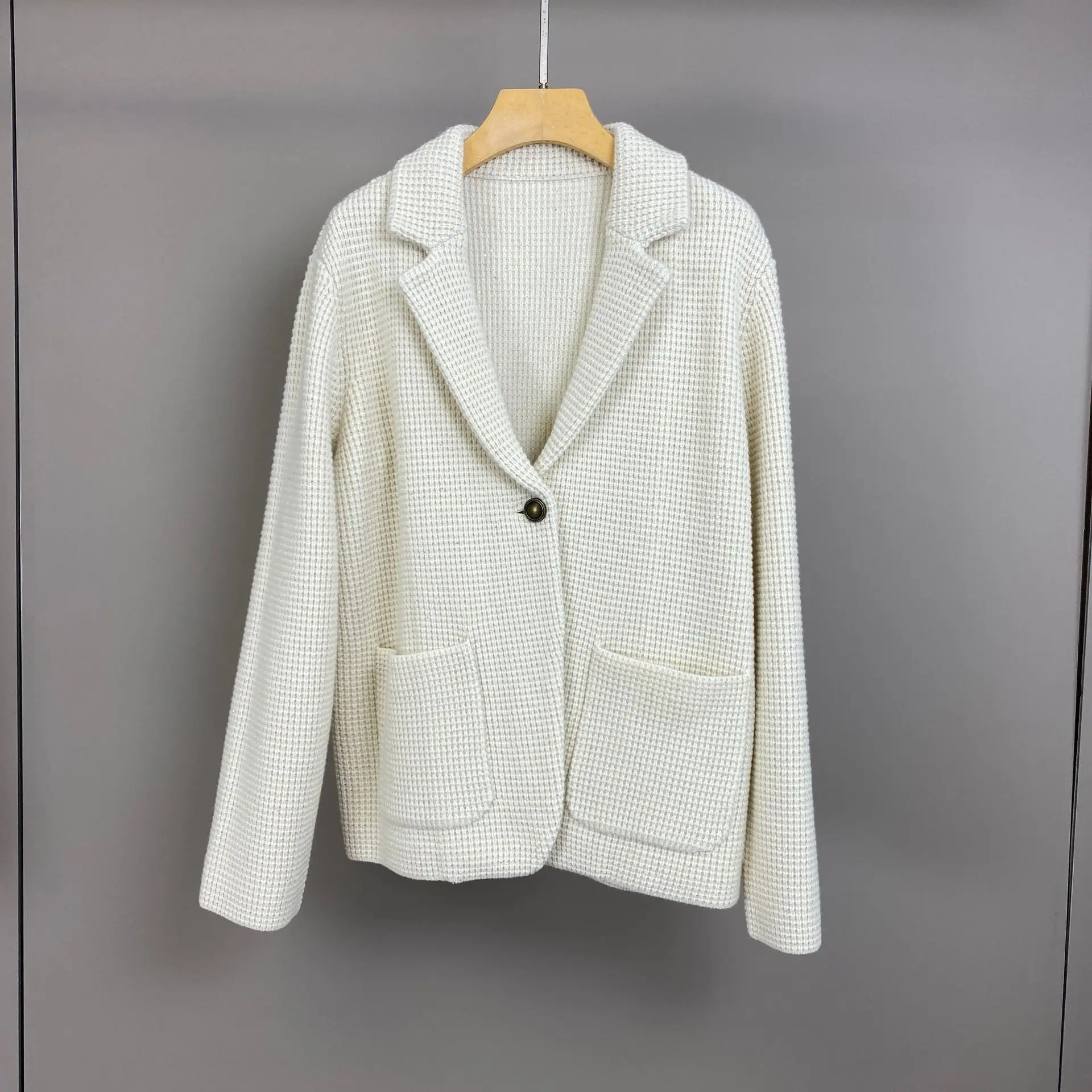 

Осень-зима 2025 года, новый ретро-стиль, яркий шелк и кашемировая шерстяная куртка с пайетками, тяжелый вязаный пиджак