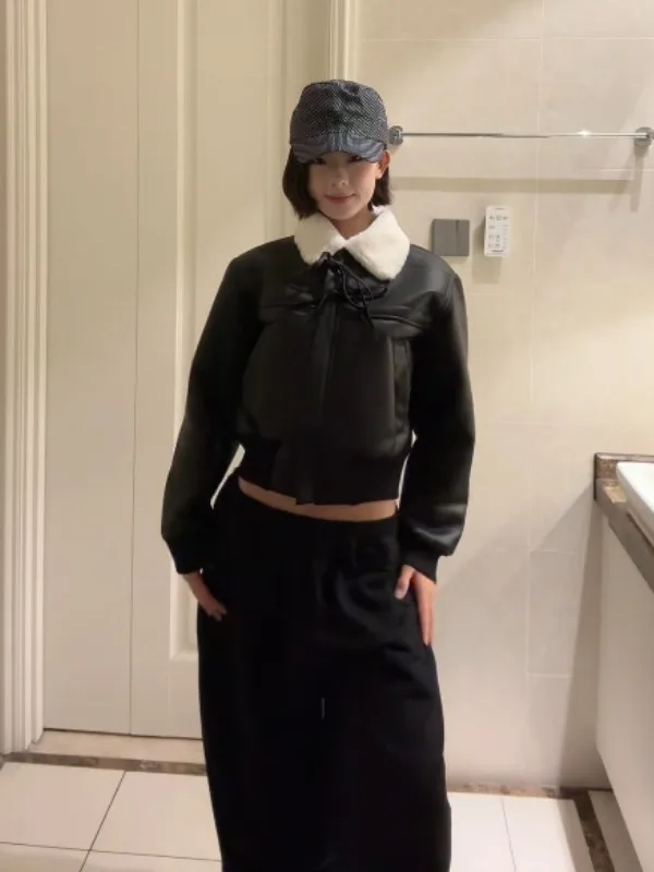 Jaqueta de Couro Coreana Acolchoada com Forro de Lã e Pelo Integrado, Casaco de Inverno Moderno para Mulheres Jovens