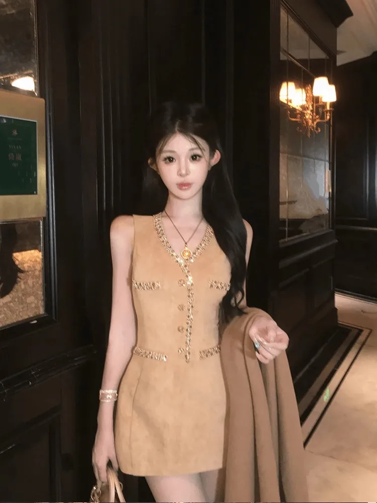 

Elegant Slimming V-Neck Diamond Embedded Sleeveless Dress Women's Summer Luxury Short Skirt High Waist A-Line Dress