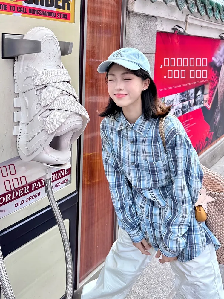 

Светло-голубая мужская рубашка в клетку с длинным рукавом, винтажный воротник, защита от солнца, верхняя одежда для весны и осени, американская куртка для пар.