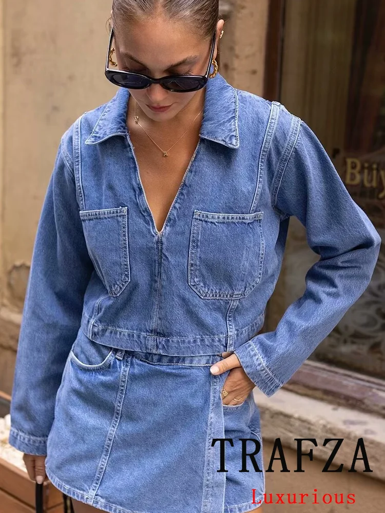 TRAFZA Vintage Casual Chic Solid Denim Koszule damskie V-Neck Kieszenie Pullover Krótka bluzka Nowa moda 2024 Jesienne topy damskie