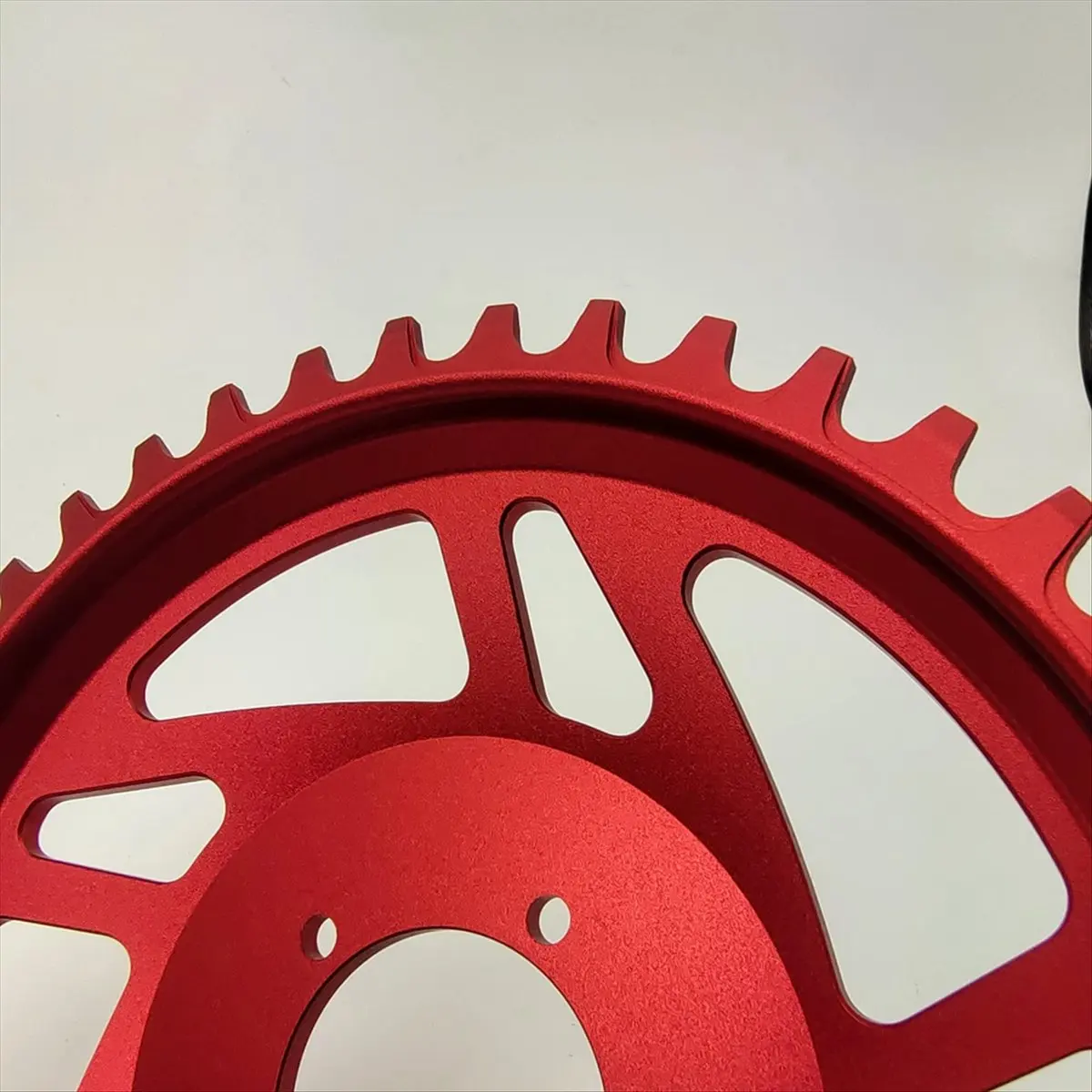 

Электрический велосипед AD10: Цепная звездочка 42T с коррекцией смещения, из алюминиевого сплава, для электровелосипедов BAFANG BBSHD, красная.