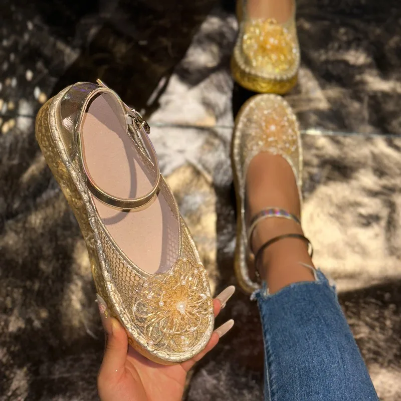 

2025 New Hot Selling Lightweight Adult Crystal Shoes Buckle Mesh Soft Bottom Sandals Shoes for Women Sneakers