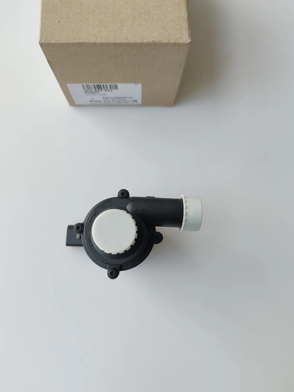 Brand New Genuine Auxiliary Water Pump for Parking Heater 2H0965561 for VW AMAROK 2.0 BiTD 3.0 TDI 2H0 965 561
