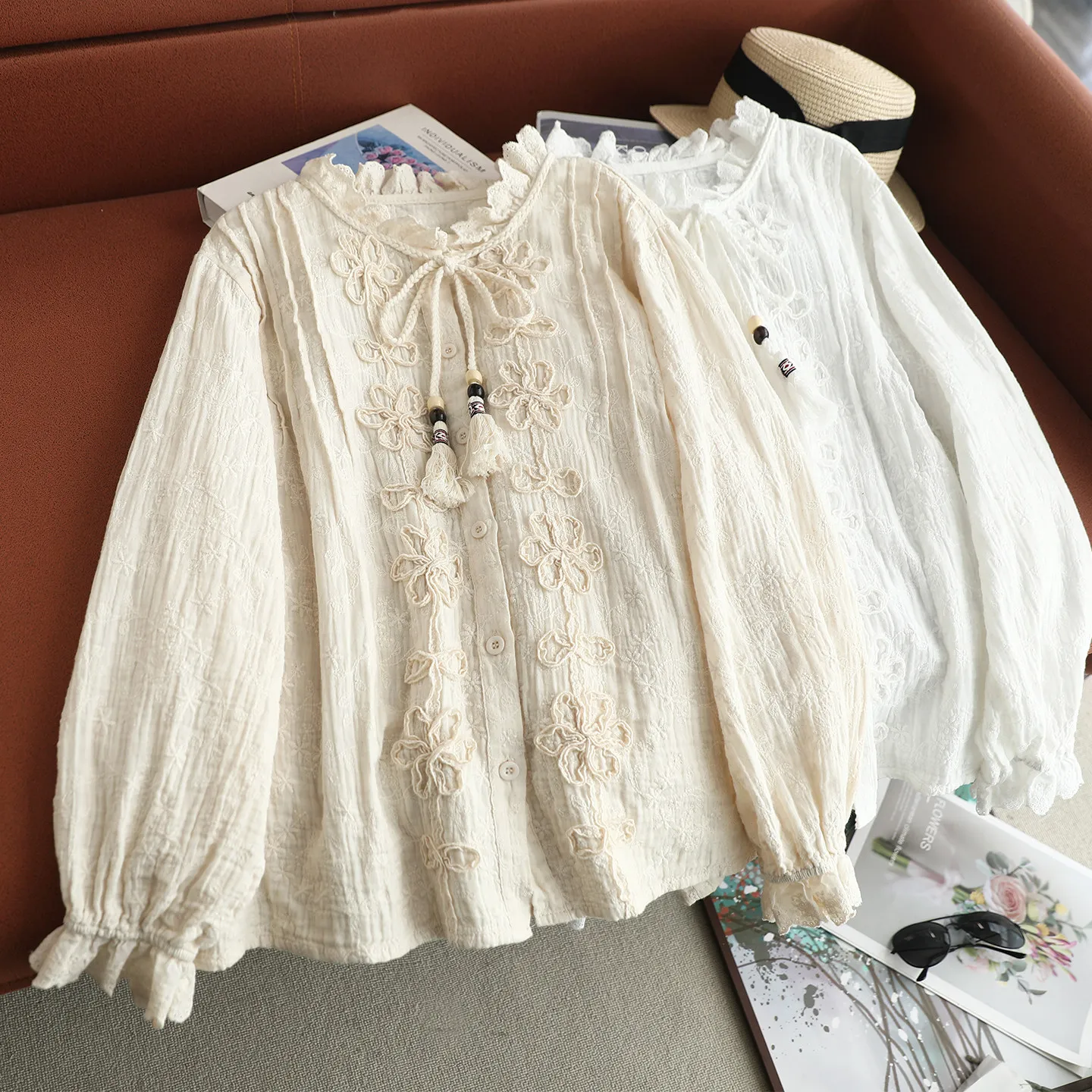 

Японские милые однотонные хлопковые рубашки с вышивкой для девочек Mori, женские весенне-осенние повседневные свободные блузки с воротником-стойкой и длинными рукавами