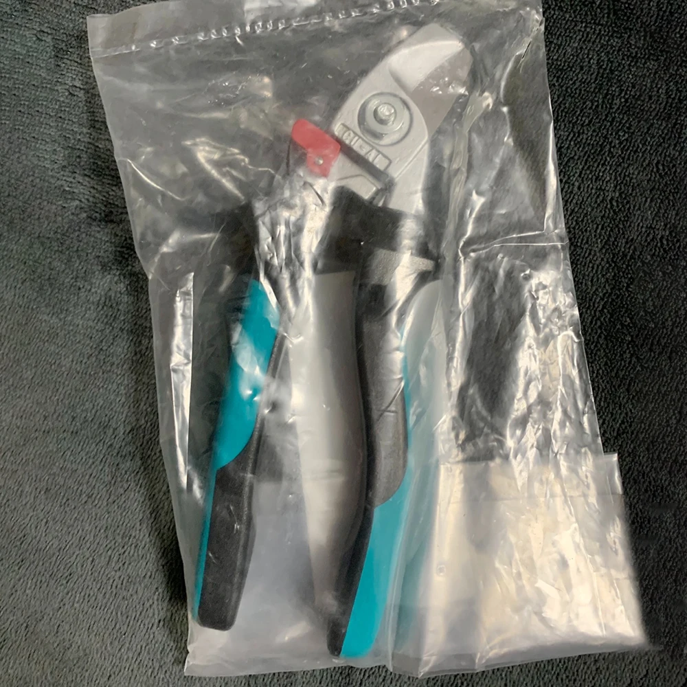 CUTFOX 18. 1212129   Инструмент для резки кабеля Phoenix