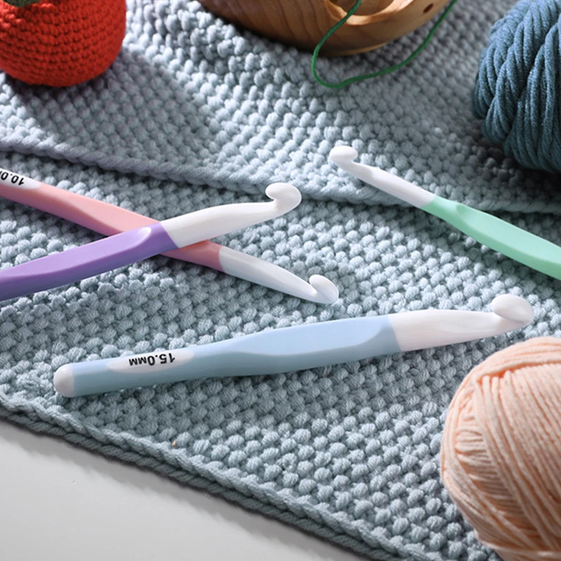 Рисунок 4 - Набор больших крючков унисекс для