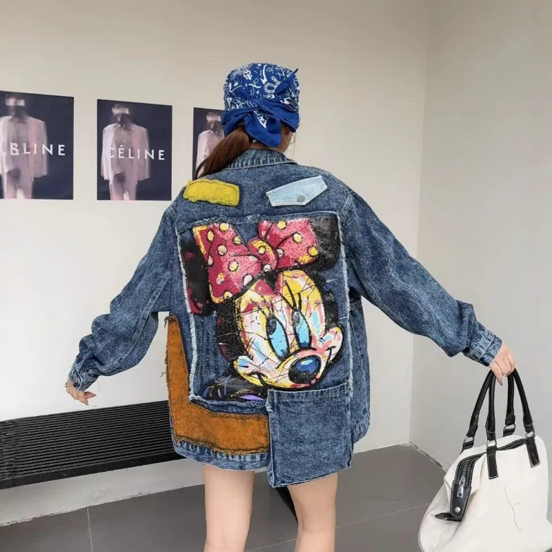 

Шикарная женская джинсовая куртка с мультяшным бисером 2025 — новая осенняя тайская уличная одежда, повседневный свободный топ с воротником на пуговицах большого размера