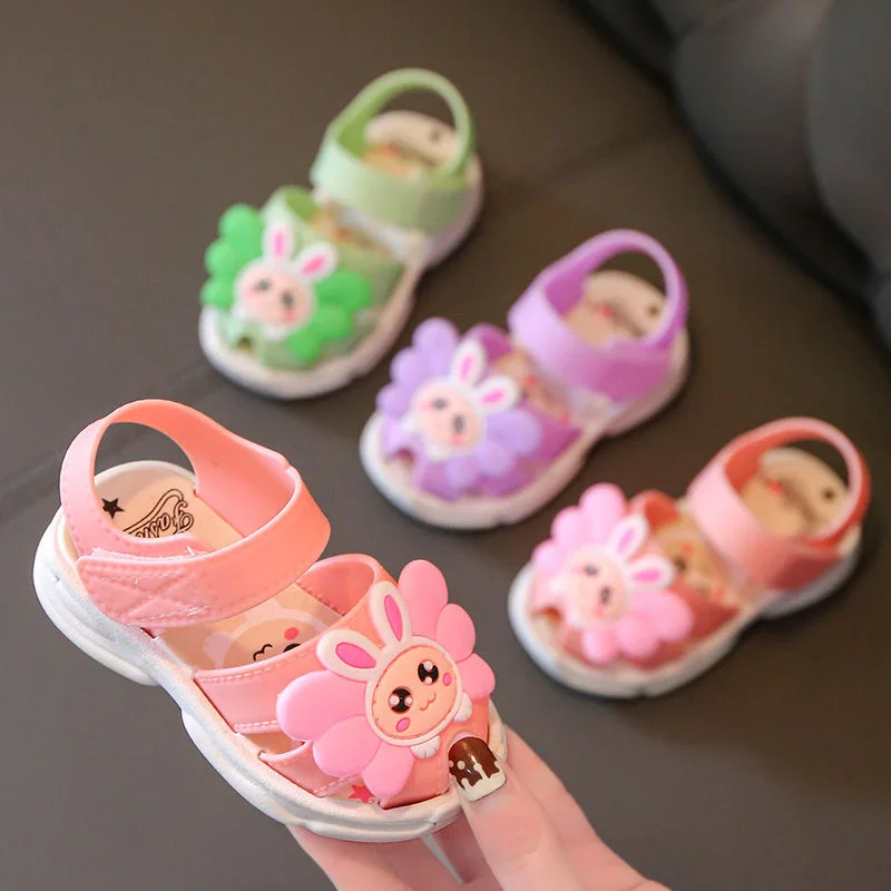 

Baby walking shoes Summer girls' sandals and slippers fashion outer wear non-slip cute baby girl small daisy children's slippers