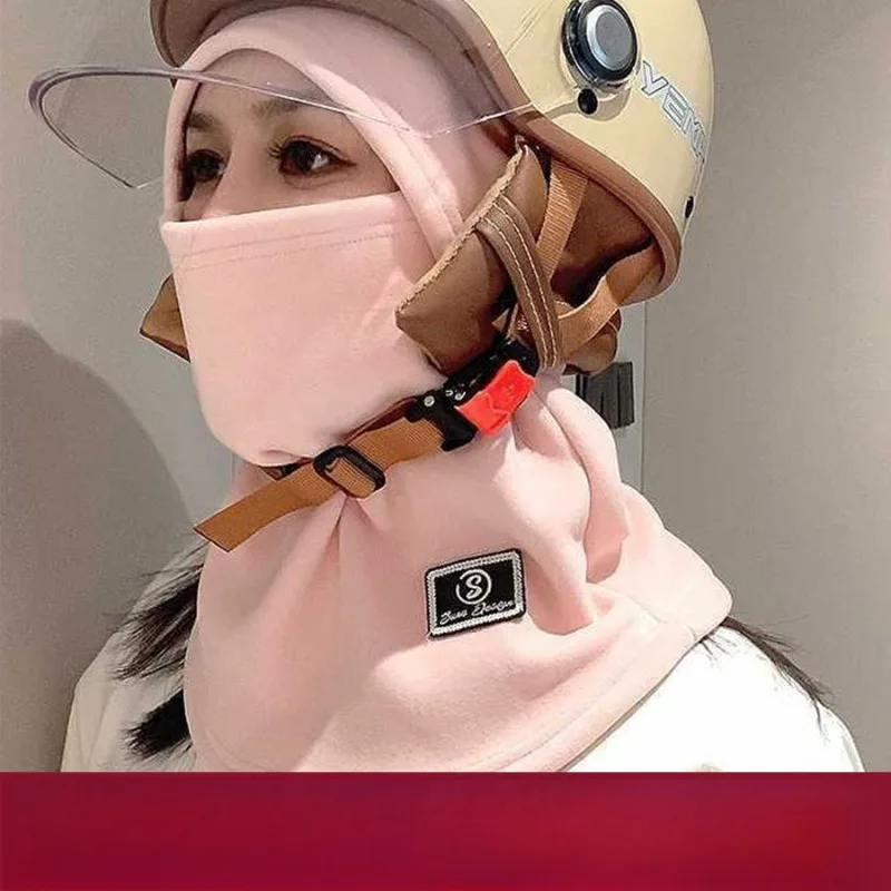 One-Piece Thick Winter Cycling Hat with Integrated Mask and Neck Gaiter Windproof Warm Helmet Liner for Men and Women