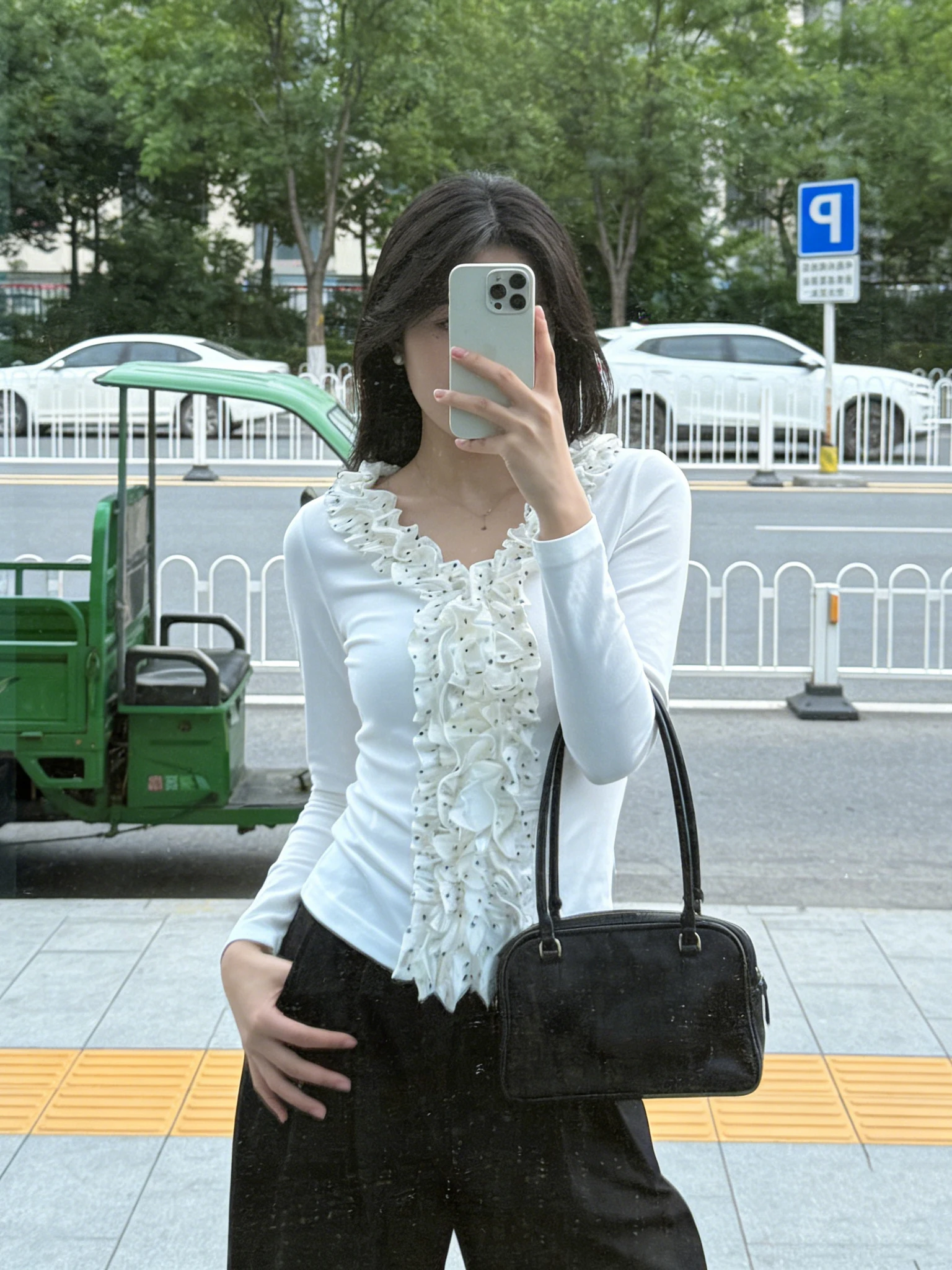 

Korean Style Long Sleeve T-Shirt Cardigan Women's Early Spring New Casual Slimming Hot Girl Base Top Polka Dot Lace Trim