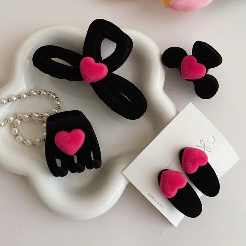 Pinzas para el pelo con forma de corazón para mujer, pasadores de felpa negra exquisita, pasadores de amor Rosa Vintage, accesorios para el cabello