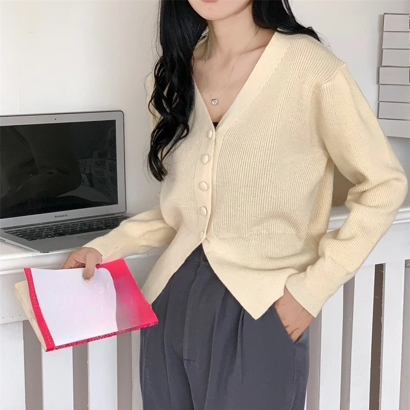 

REALEFT Autumn Winter Single Breasted V-neck Women's Sweaters Long Sleeve Casual Loose Short Cardigan Knitted Tops Female 2025